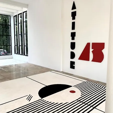 Elegant Et Parking Dans Batiment Historique *