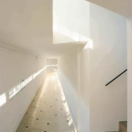 Elegant Et Parking Dans Batiment Historique דירה